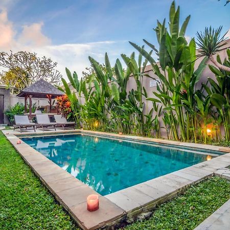 Bukit Kirana Villas Uluwatu  Exterior photo