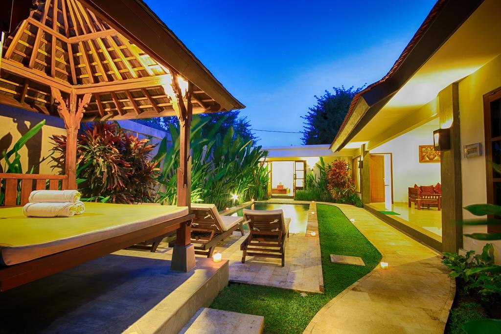 Bukit Kirana Villas Uluwatu  Exterior photo