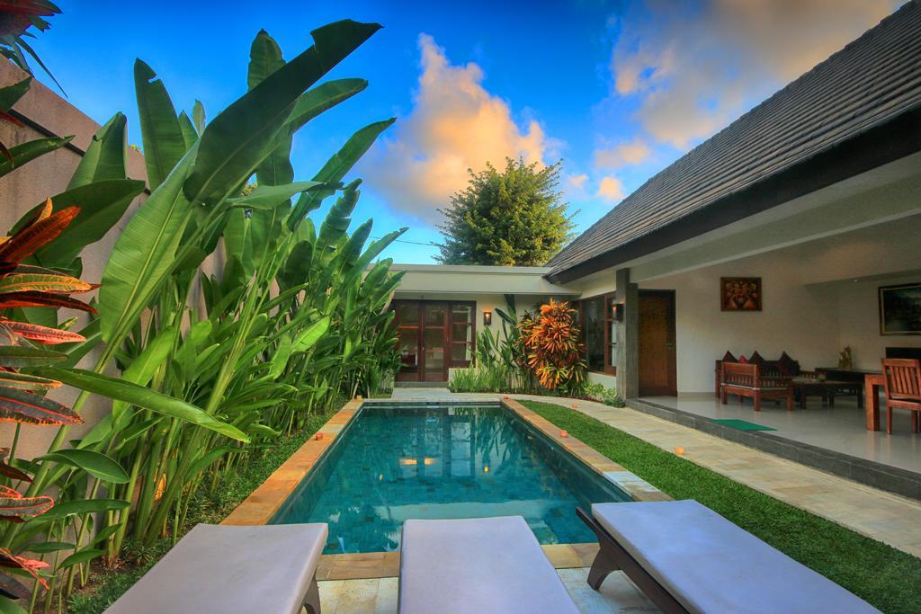 Bukit Kirana Villas Uluwatu  Exterior photo