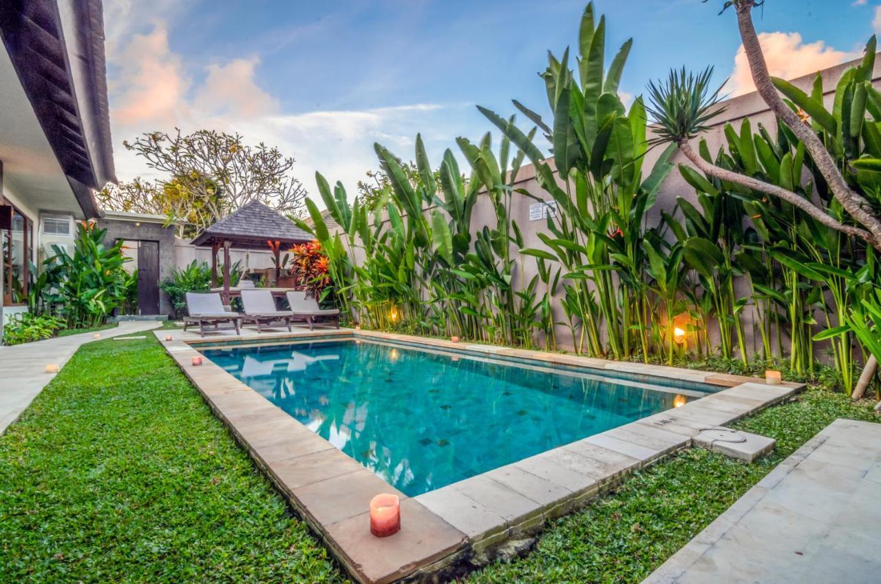 Bukit Kirana Villas Uluwatu  Exterior photo